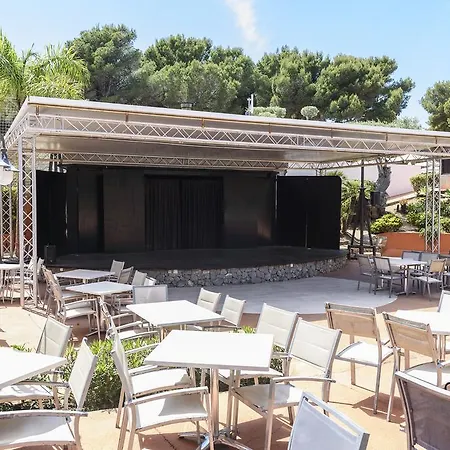 Garden Lägenhetshotell Cala Ratjada (Mallorca)