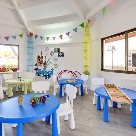 Garden شقة فندقية 4*