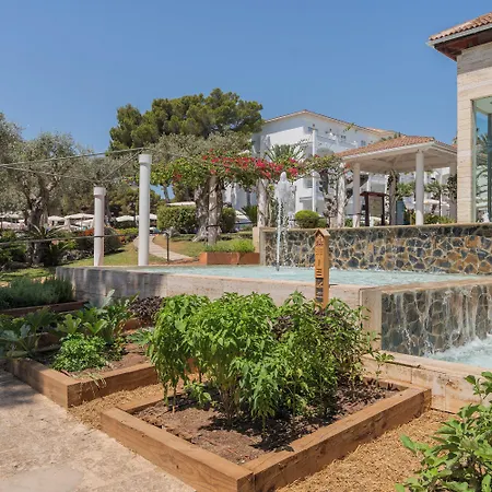 شقة فندقية Garden 4*