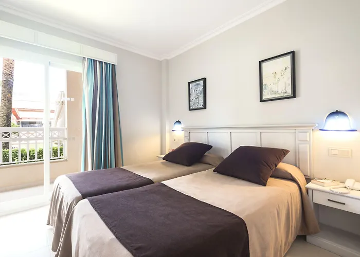 Garden Aparthotel 4*