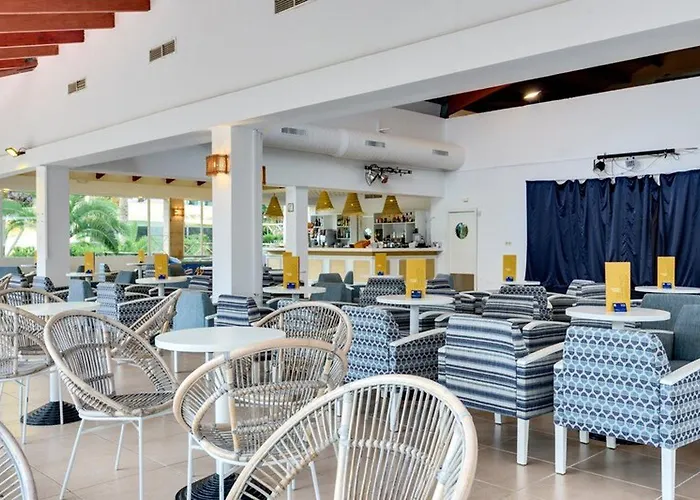 Garden Aparthotel 4*